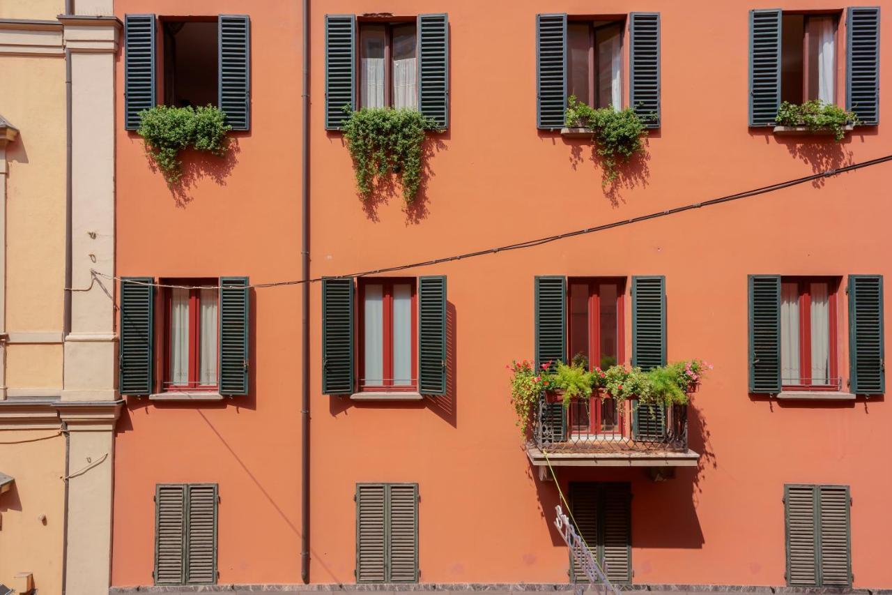 A Un Passo Da Lucio Apartment Bologna Luaran gambar